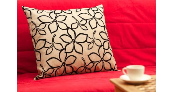 Čalouněná postel CESMIN 180x200 cm, krémová se vzorem/krémová