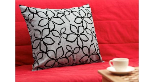 Čalouněná postel CESMIN 180x200 cm, šedá se vzorem/hnědá