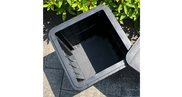 DARKA, zahradní úložný box/příruční stolek, černá