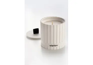 Dekorativní svíčka, vůně jantaru, bílá, 8,5x8 cm