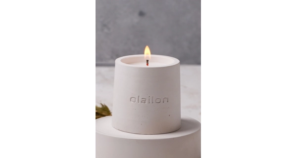 Dekorativní svíčka, vůně vanilka/růže, bílá, 8,5x8 cm