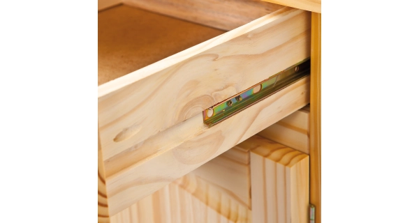 Komoda SATIV, masiv borovice