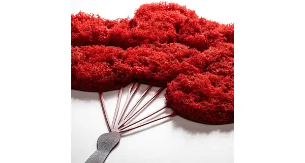 Kovová dekorace na zeď NN01675 - dívka s balónky