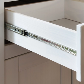 Skříň FEMI 5D, bílá/hnědá